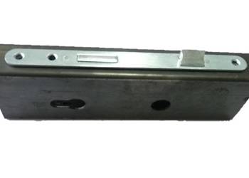 zestaw bramka kaseta zamek 30x80