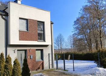 Dom w zabudowie szeregowej narożny w Bolszewie