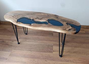 Stolik kawowy orzech + żywica epoksydowa. Unikalny projekt ręczny