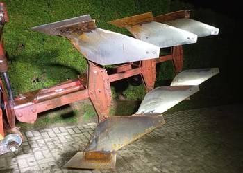 Pług 3 skibowy obrotowy