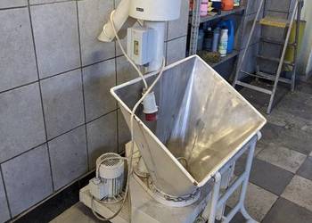 Przesiewacz do mąki