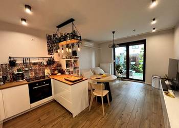 2pok, 44met, okolice Lotniska TARAS/OGRÓD/2016 (Wrocław)