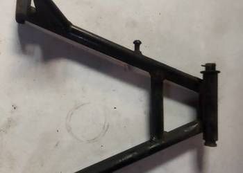 Keeway RKS 125 - stopka centralna