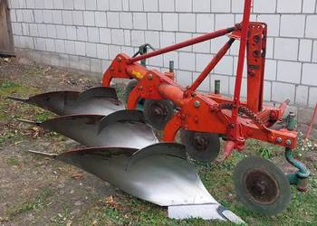 Pług Kverneland 3-skibowy