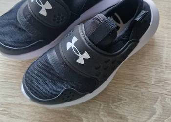 Sprzedam dzieciece buty Under Armour