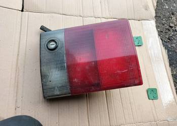 AUDI 80 B3 - B4 KOMBI ZAMEK + LAMPA TYŁ TYLNA PRAWA KLAPA