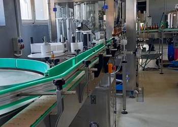 Wynajmę / sprzedam zakład  rozlewu wody , skoków i wszelkich napoi