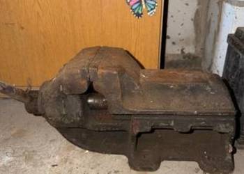 Stare potężne imadło ślusarskie 150mm PRL warsztatowe masywne