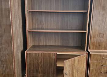 Segment Biblioteka z komodą vintage PRL na nóżkach