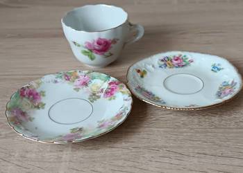 Porcelanowe podstawki i filiżanka