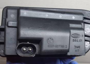 ZAŚLEPKA DEKIEL LAMPY HALOGENU PRAWA BMW E39 8377942