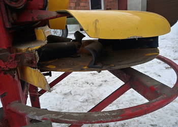 Rozsiewacz do nawozów i wapna MOTYL 400l.