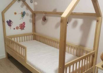 Łóżeczko dziecięce typu domek z materacem 180 x 80 jak nowe!