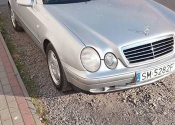 Mercedes-Benz w 208