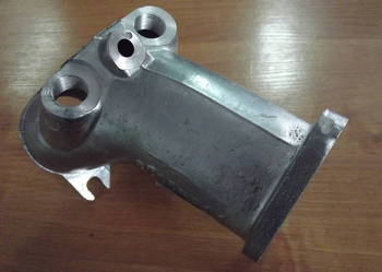 Kolektor ssący URSUS C 330. Kolektor ssący URSUS C 330.