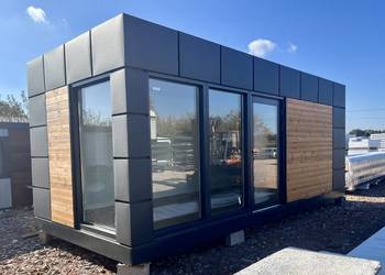 Pawilon 7x3 m | Toaleta | Producent | Płyta warstwowa | 21 m²
