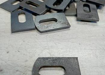 Uchwyt mocowanie uszko do przęseł 45x30x4. Hurt detal