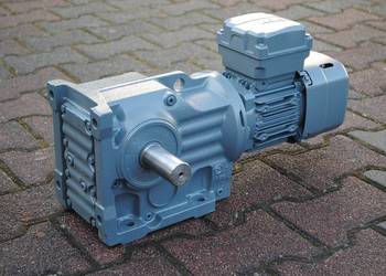 Motoreduktor kątowy 0.37kw. 13obr./min. z hamulcem. SEW