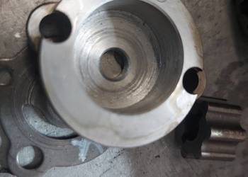 Yamaha YZF 125 pompa oleju wirnik obudowa pompy YZF125 yzf125r yzfr125 125r