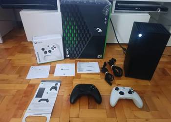 KONSOLA XBOX SERIES X 1TB, 2 pady, pudełko, wiele gier