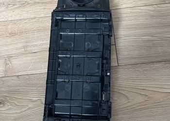 Plastik podłokietnika do Toyota Prius Plus.