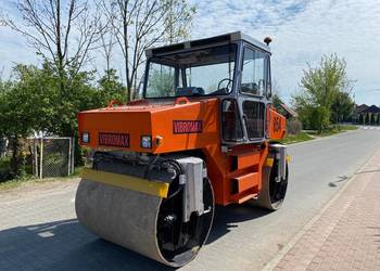 Walec drogowy CASE VIBROMAX W 854