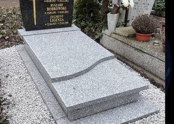 Nagrobek POMNIK GRANIT STRZEGOM Z MONTAŻEM