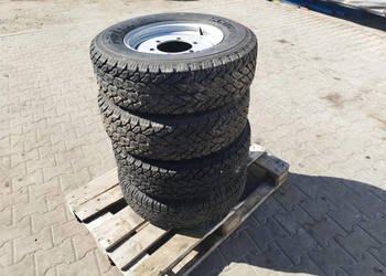 Felga Stalowa Mefro 6JX16H2 ET35 z oponami 225/75R16 Multicar Felga Stalowa Mefro 6JX16H2 ET35 z oponami 225/75R16 Multicar