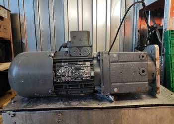 Motoreduktor prosty 0,55kW   400V    72obr/min