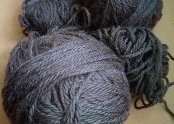 Wełna,włóczka brązowa 5dkg. Wełna,włóczka brązowa 5dkg.