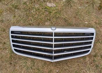Mercedes E klasa W211 Grill Atrapa 2118801783