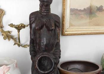 Stara figura, posąg, rzeźba, bogini płodności z Afryki 1263