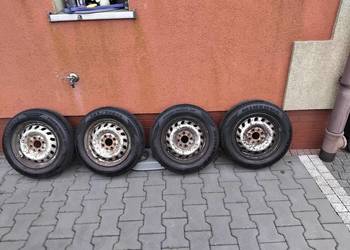 Ładne koła 13 z ładnymi oponami wielosezonowymi rozstaw sirub 4x98
