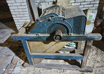 Młocarnia zabytkowa