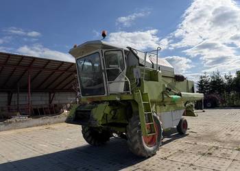 Claas Dominator 76