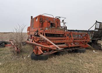 Kombajn Bizon Super Z056