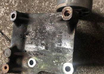 John Deere r135728 - Support Podstawa Klimatyzacji