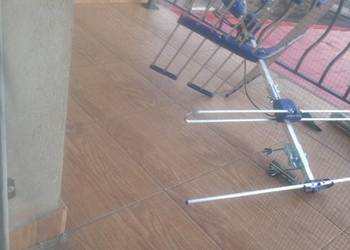 Antena do telewizji i uchwyt