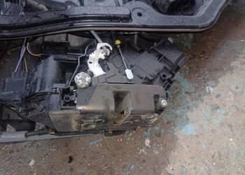 Zamek drzwi lewy przód Volvo xc60
