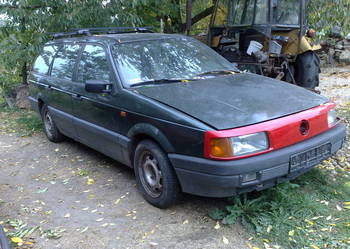 VW Passat  1,8 KAT benzyna w całości na części 1991r.