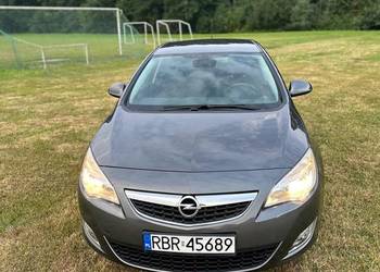 OPEL ASTRA J  1.4  Benzyna Rok 2012