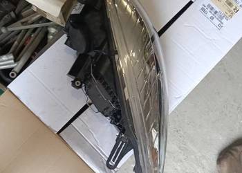 Reflektor lampa przód Megan 3 lift strona prawa