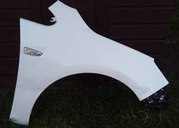 astra j błotnik prawy przód Z40R