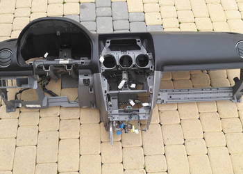 Deska rozdzielcza kokpit panel konsola Mazda 6 02-07r Europa