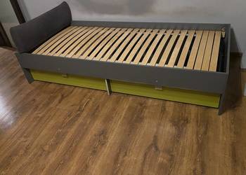 Łóżko jednoosobowe