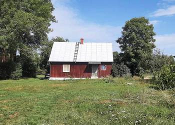 Siedlisko na spokojnej wsi ,duża działka z domem