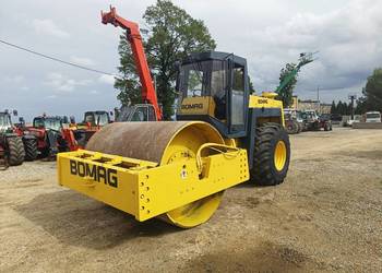 Walec bomag bw217 waga 18t guma stal