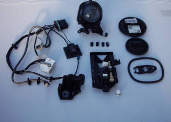 Mercedes W 156 GLA lampa lewa ,soczewka, przewody ,silniczek