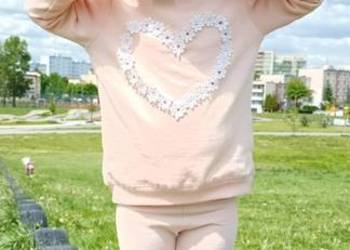 Bluza dziecięca różowa z kwiatami 98