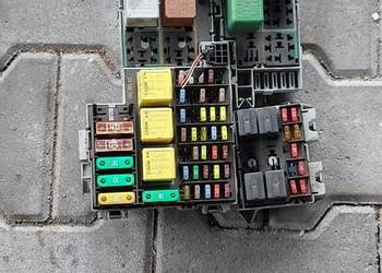 Skrzynka bezpieczników Opel Combo 1.6 benzyna